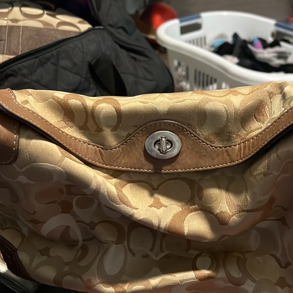 Authentic coach purse - Picture 3 of 4